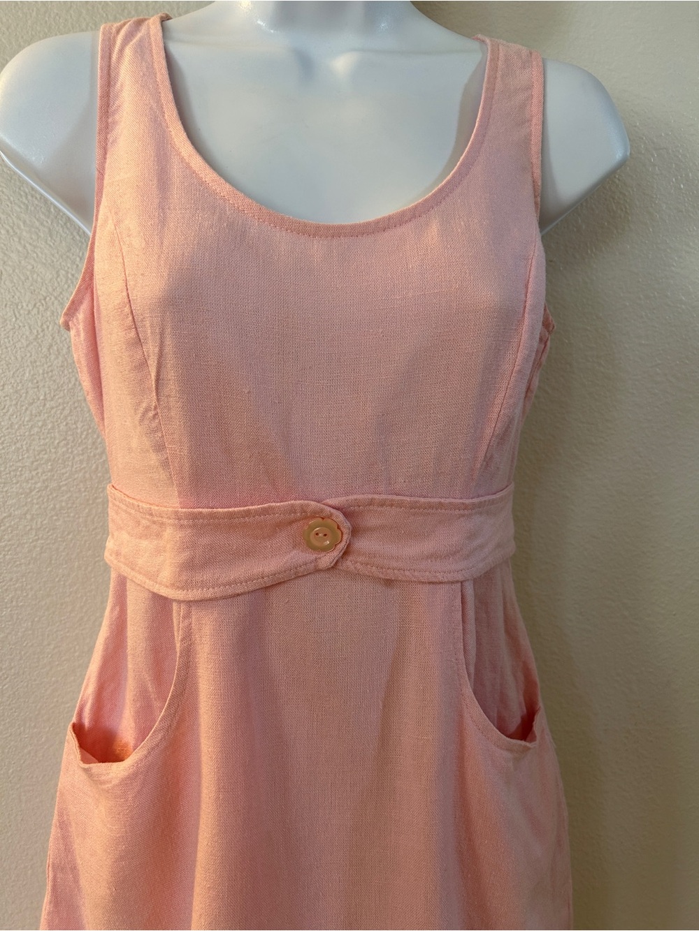 Vintage Sleeveless Light Pink Cotton Pocket Dress with Button Waist